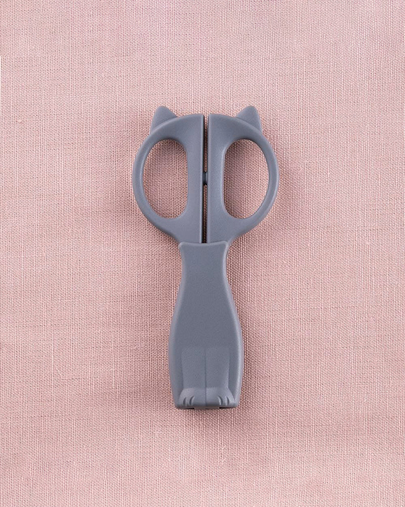 KAI Nyarming Safety Scissors - Image 3